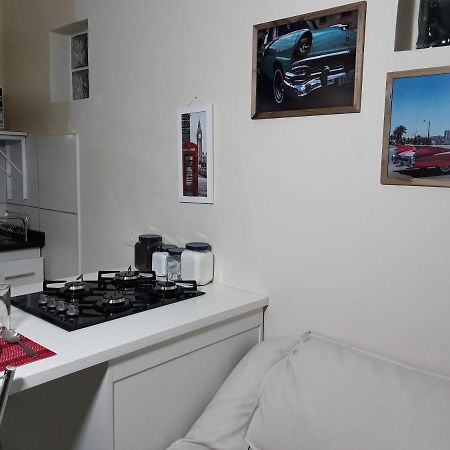 Apartamento Central Proximo A Rodoviaria E Faculdades 쿠리치바 외부 사진