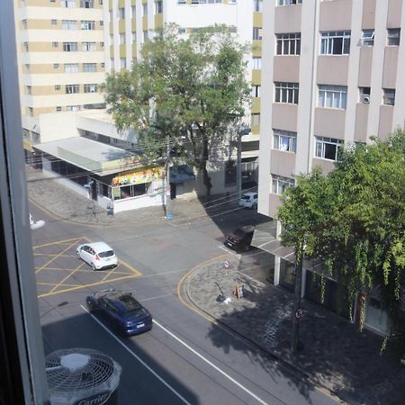 Apartamento Central Proximo A Rodoviaria E Faculdades 쿠리치바 외부 사진