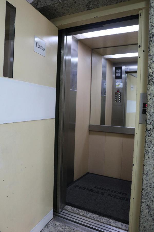Apartamento Central Proximo A Rodoviaria E Faculdades 쿠리치바 외부 사진
